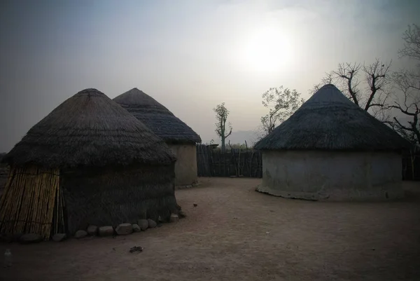 ボロロ Tchamba カメルーンで別名フラニ族の村の風景 — ストック写真