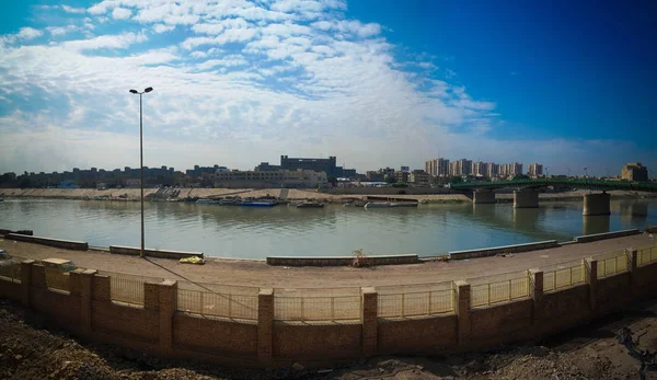 Vista Panorâmica Aérea Para Cidade Bagdá Calçadão Tigre Universidade Mustansiriya — Fotografia de Stock