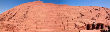 Dış görünümüne Huaca Pucllana piramit Lima, Peru