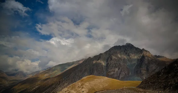 Vista Panorámica Del Paso Barskoon Río Desfiladero Del Paso Sarymoynak — Foto de Stock