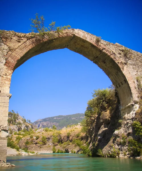 Panorama Vista Para Velha Ponte Ruínas Sobre Rio Dalaman Turquia — Fotografia de Stock