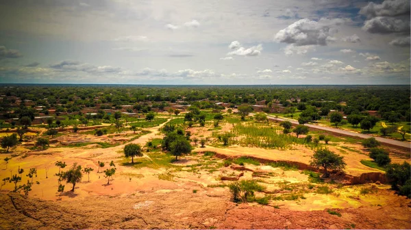 Vista panorâmica da paisagem para sahel e oásis, Dogondoutchi, Níger — Fotografia de Stock