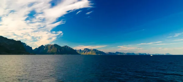 보도에서 노르웨이 석양과 그리고 Lofoten Archipelfgo Moskenes — 스톡 사진