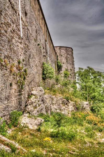 Vista Panorâmica Para Castelo Gjirokastra Com Parede Relógio Gjirokaster Albânia — Fotografia de Stock