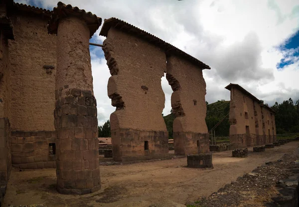 Vista Templo Wiracocha Hecho Con Mampostería Poligonal Sitio Arqueológico Raqchi — Foto de Stock