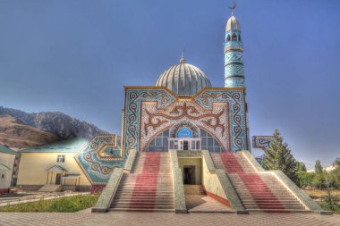 Dış görüntülemek narin Merkez Camii - 15 Eylül 2016 narin Kırgızistan