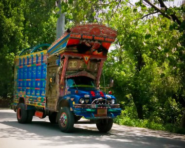 Kamyon yol - 07 Mayıs 2015 karakurum karayolu, Pakistan dekore edilmiştir.