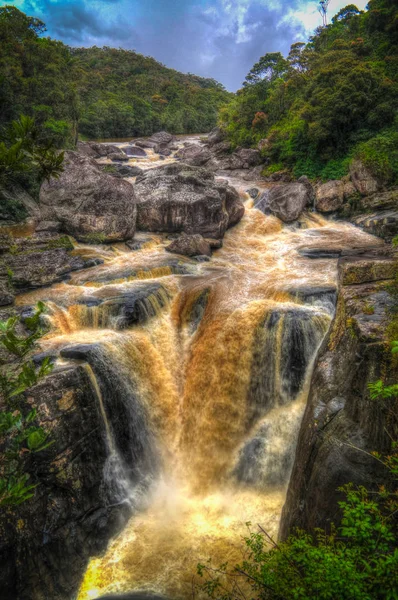 Andriamamovoka Wodospad Rzece Namorona Regionie Vatovavy Fitovinany Pobliżu Park Narodowy — Zdjęcie stockowe