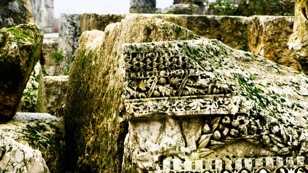 Parte Gran Columnata Apamea Niebla Parcialmente Destruida Ahora Siria —  Fotos de Stock