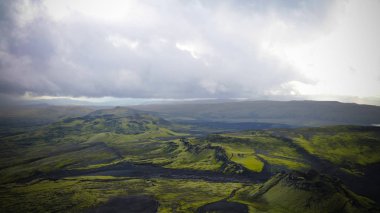 Lakagigar Vadisi ve merkezi İzlanda'daki Laki kraterler peyzaj