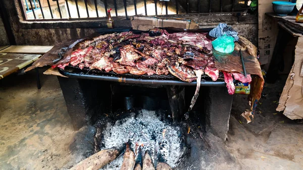 Close Melihat Daging Panggang Sebagai Makanan Jalanan Niamey Niger — Stok Foto