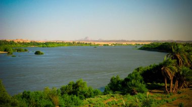 Kerma'daki, Sudan, Sai Island yakınındaki Nil Nehri ile panoramik manzara