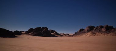 Tassili najjer Ulusal Park Cezayir'deki Tegharghart, soyut kaya oluşumu