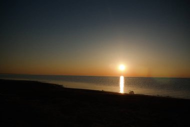 Aral Gölü gündoğumu Panorama görünümüne Yaylası Ustyurt RIM yakınındaki Aktumsuk cape, Karakalpakstan, Özbekistan