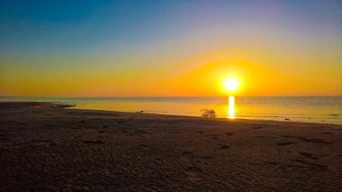 Aral Gölü gündoğumu Panorama görünümüne Yaylası Ustyurt RIM yakınındaki Aktumsuk cape, Karakalpakstan, Özbekistan