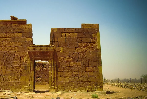 Ruinas del templo Apademak civilización Kush, Naqa, Meroe, Sudán — Foto de Stock