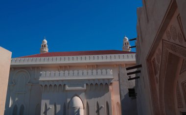 Dış görünümüne Şeyh ISA Bin Ali Al Khalifa evi ve cami, Manama, Bahreyn