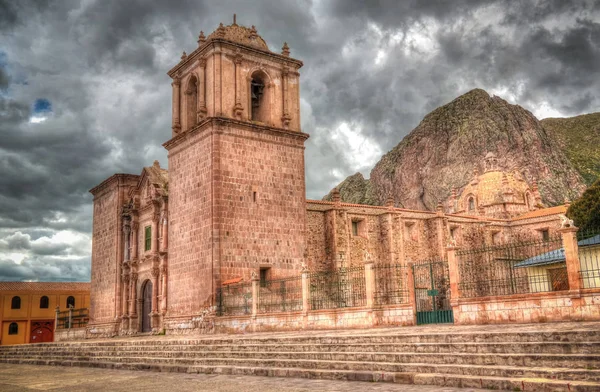 Vista exterior a la Iglesia de Santa Isabel de Pucara, Puno, Perú — Foto de Stock