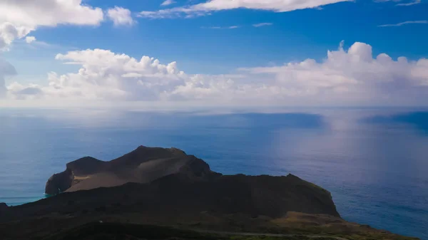 Capelinhos 火山カルデラ、ファイアル島、アゾレス諸島、ポルトガルに風景します。 — ストック写真