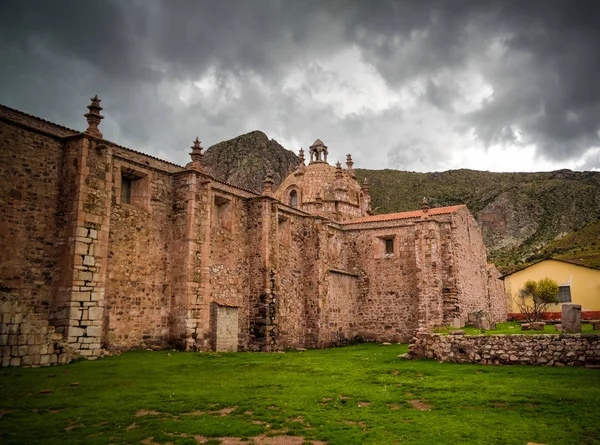 Vista esterna su Iglesia de Santa Isabel de Pucara, Puno, Perù — Foto Stock