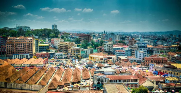 Antananarivo, Madagaskar başkenti için havadan panoramik görünümü