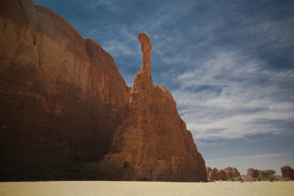 Abstract Rock formation at plateau Ennedi aka spire , Chad — Stock Photo, Image