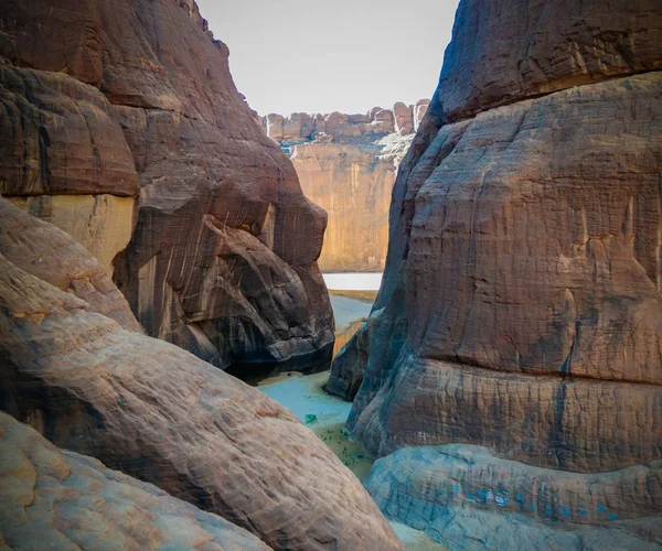 Panorama wewnątrz kanionu aka Guelta d'Archei w East Ennedi, Czad — Zdjęcie stockowe