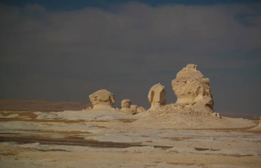 Soyut doğa heykelleri beyaz çöl, Sahara, Mısır
