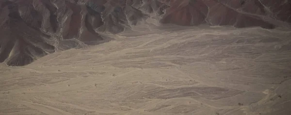 Avión aéreo vista panorámica a la meseta de Nazca con líneas geoglíficas, Ica, Perú — Foto de Stock
