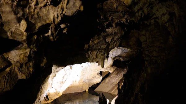Interior view to Vrelo cave, Matka Canyon, North Macedonia — Stock Photo, Image