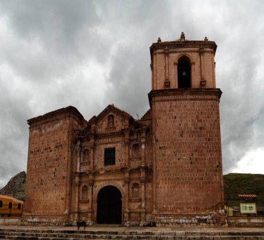 Dış görünüş: Iglesia de Santa Isabel de Pucara, Puno, Peru