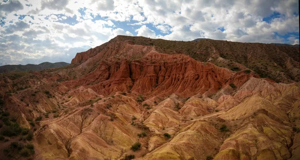 Panorama van Russische aka Fairytale canyon, Issyk-Kul, Kyrgyzstan — Stockfoto