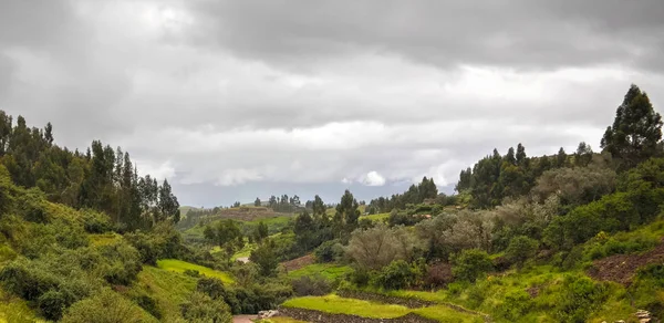 Veduta sulle rovine di Puca Pucara aka Fortezza Rossa a Cuzco, Perù — Foto Stock