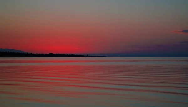 Vista panorâmica para o lago Issyk-Kul, Cholpon-Ata, Quirguistão — Fotografia de Stock