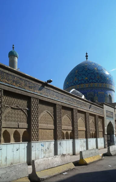 Vista exterior da Mesquita Haydar-Khana, Bagdá, Iraque — Fotografia de Stock