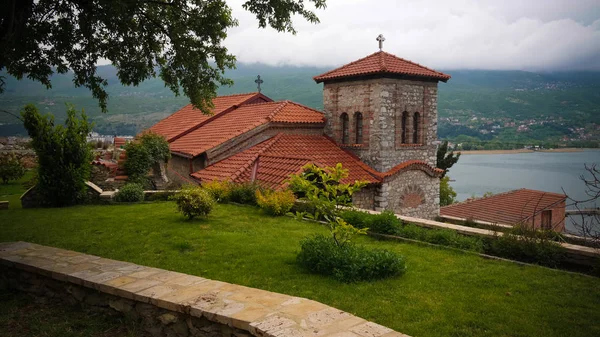 Exterieur uitzicht op kerk kleine St. vrach St. Cosmas en Damian, Ohrid, Noord-Macedonië — Stockfoto