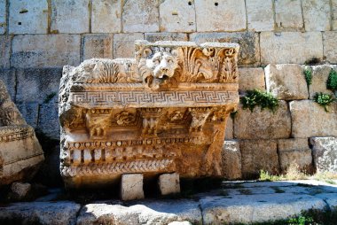 Jüpiter Tapınağı ve kalıntıları büyük mahkeme Heliopolis, Baalbek, Bekaa Vadisi Lübnan