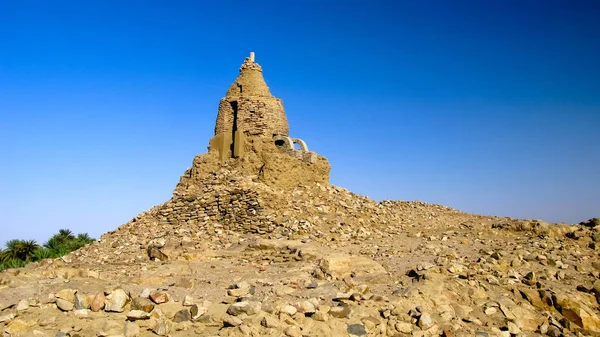 Blick auf Ruinen der türkischen Festung in der Nähe des dritten Kataraktes des Nils bei Tombos, Sudan — Stockfoto