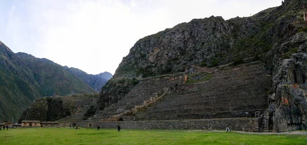 Massoneria poligonale nel sito archeologico di Ollantaytambo, Cuzco, Perù — Foto Stock