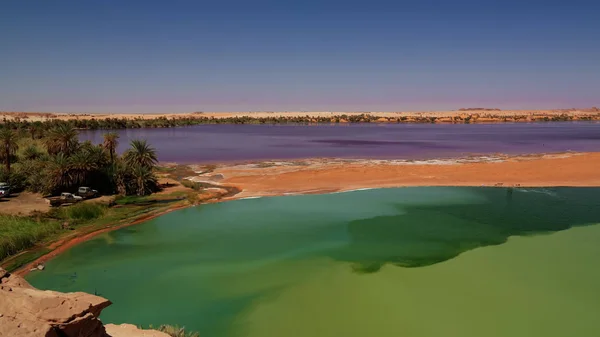 Vista panorámica de Katam aka Lago Baramar grupo de lagos kebir Ounianga en el Ennedi, Chad — Foto de Stock