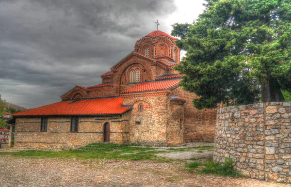Buitenkant naar Holy Virgin Mary Mary Perybleptos Church, Ohrid, Noord-Macedonië — Stockfoto