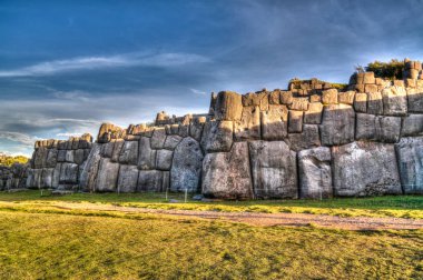 UNESCO Dünya Mirası alanı olan Sacsayhuaman 'a görünüm, Cusco, Peru