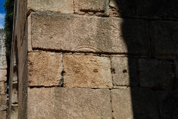 Nahaufnahme der Ruinen des Bacchus-Tempels mit Spuren des,, Scheibenschleifers, im baalbek bekaa Tal, Libanon — Stockfoto
