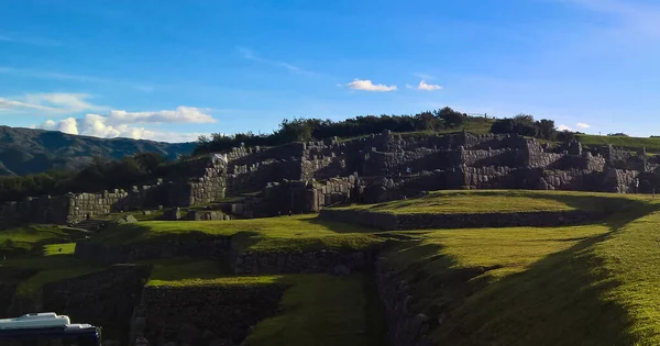 Вид на Саксайуаман UNESCO World Heritage site, Cusco, Peru — стоковое фото