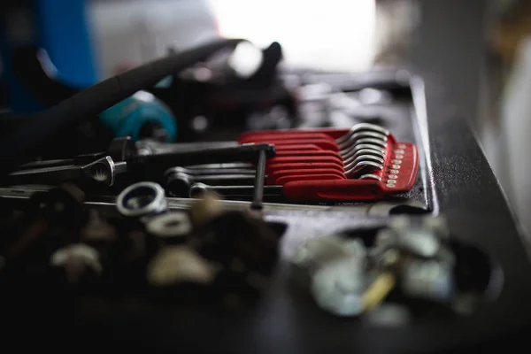 Tutup Gambar Dari Berbagai Alat Bengkel Mobil Atau Garasi — Stok Foto