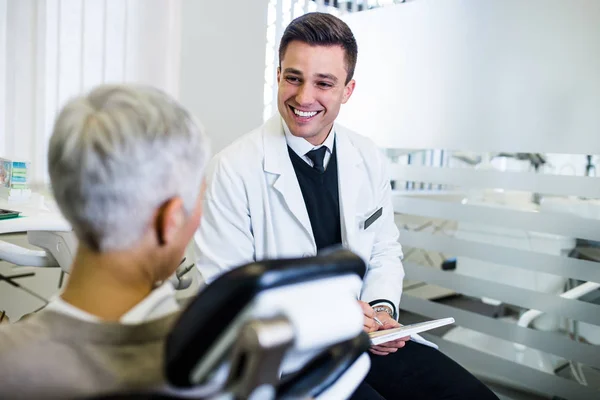 Tandarts Patiënt Tandheelkundige Kliniek — Stockfoto