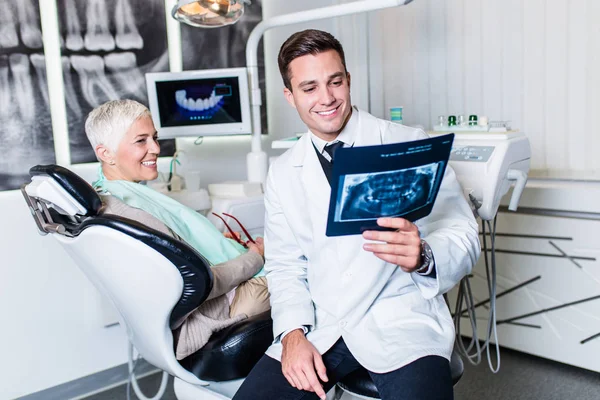 Dentiste Patient Clinique Dentaire — Photo