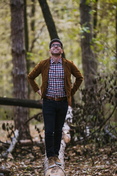 Portrait Automne Plein Air Jeune Homme Mode Portant Une Casquette — Photo