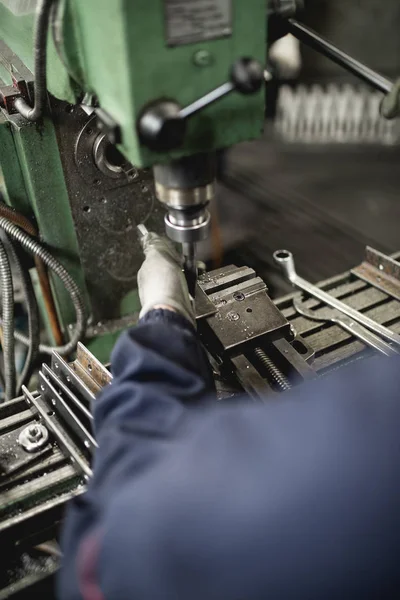 Metallurgie Schwerindustrie Fabrik Für Industrielle Produktionsmaschinen Nahaufnahme Bei Schwachem Licht — Stockfoto