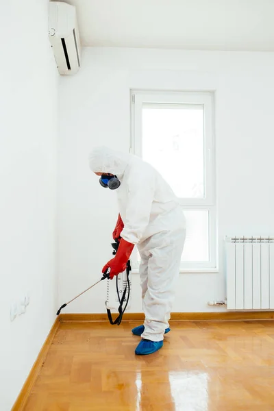 Exterminador Trabajo Desgaste Rociado Pesticida Insecticida Con Pulverizador — Foto de Stock
